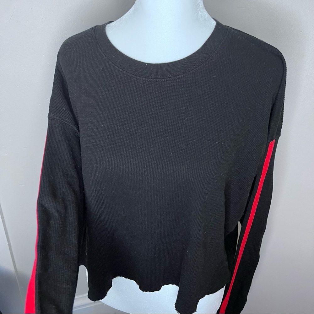 SIZE MED Black with Red Striped Cropped Long Sleeve!